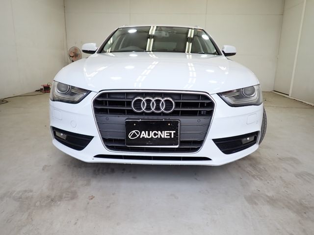 AUDI A4 AVANT