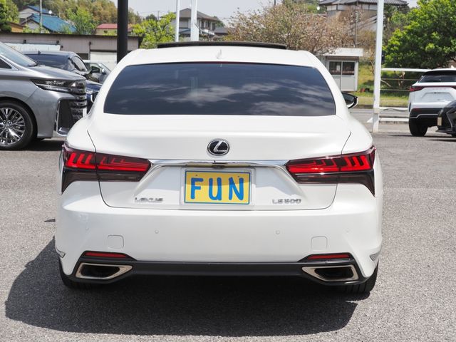 LEXUS LS500
