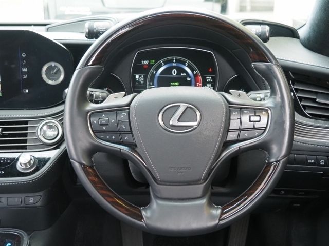 LEXUS LS500