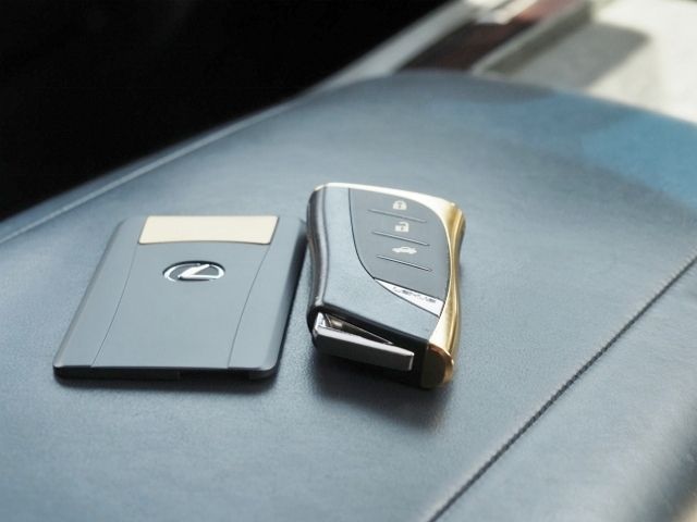 LEXUS LS500