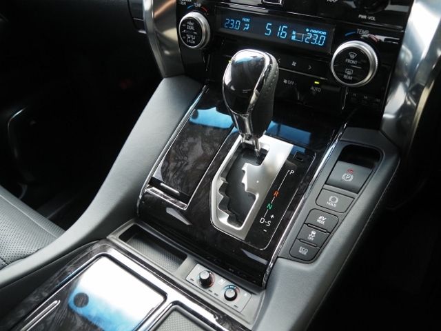 ALPHARD hybrid 4WD