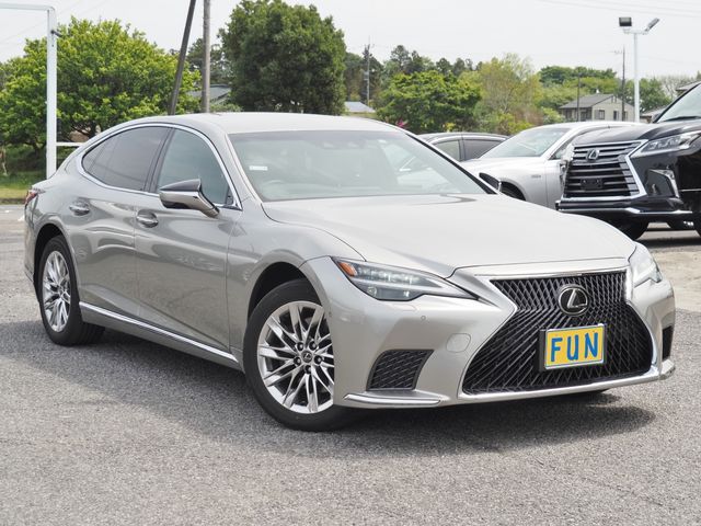 LEXUS LS500h 4WD
