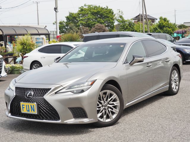 LEXUS LS500h 4WD
