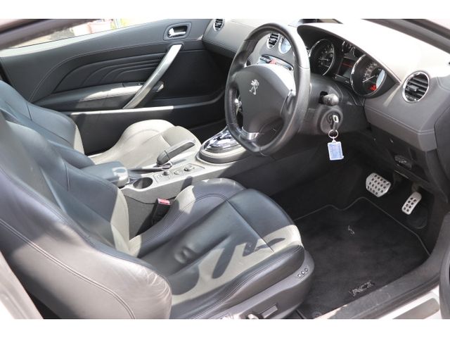 PEUGEOT RCZ