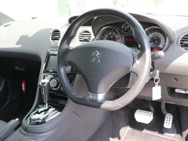 PEUGEOT RCZ