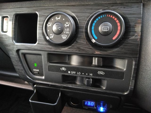 HIACE van 4WD