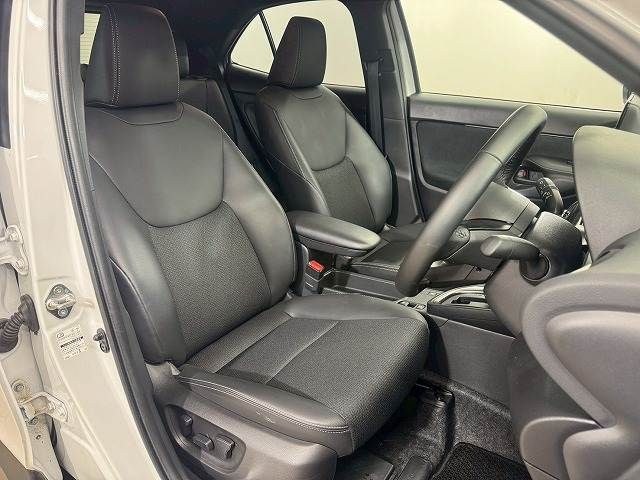 YARIS CROSS