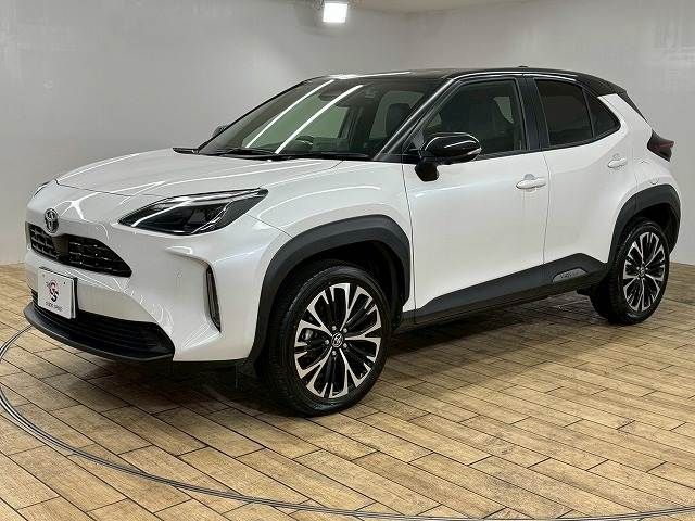 YARIS CROSS
