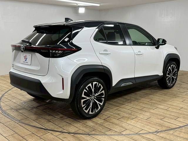 YARIS CROSS