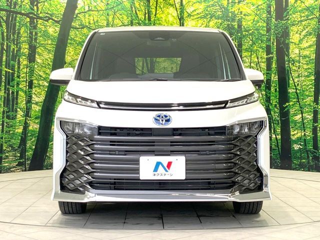 VOXY HYBRID