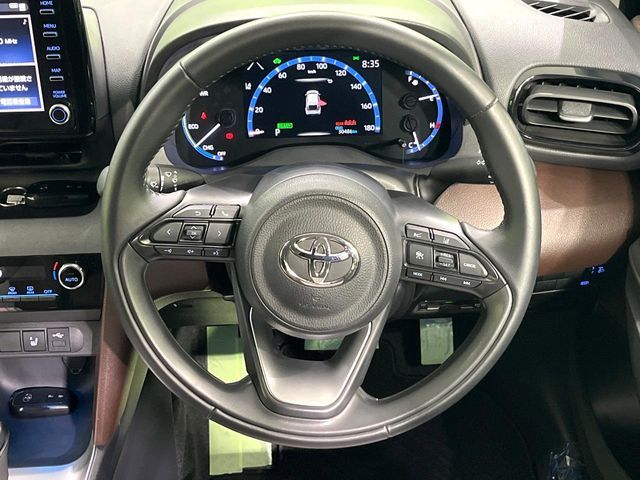 YARIS CROSS HYBRID