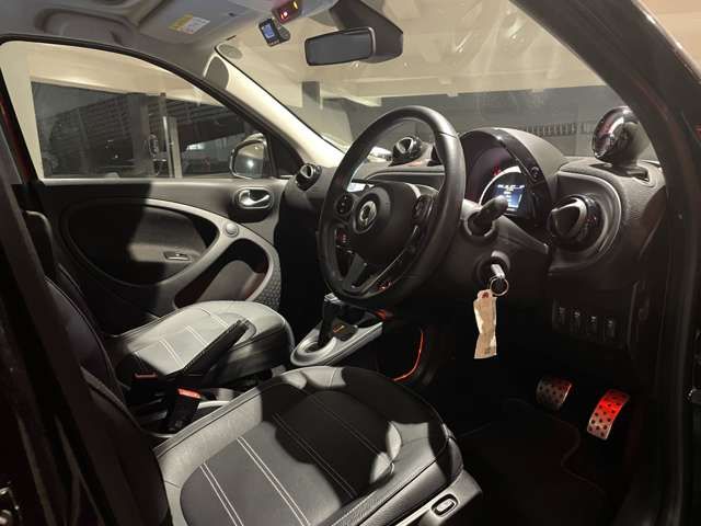 SMART FORFOUR