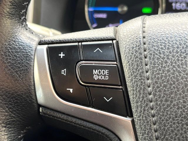 CROWN sedan hybrid