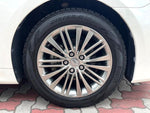 CROWN sedan hybrid