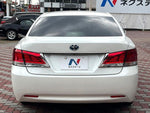 CROWN sedan hybrid
