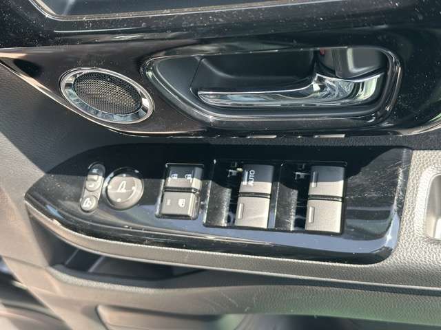 N-BOX CUSTOM