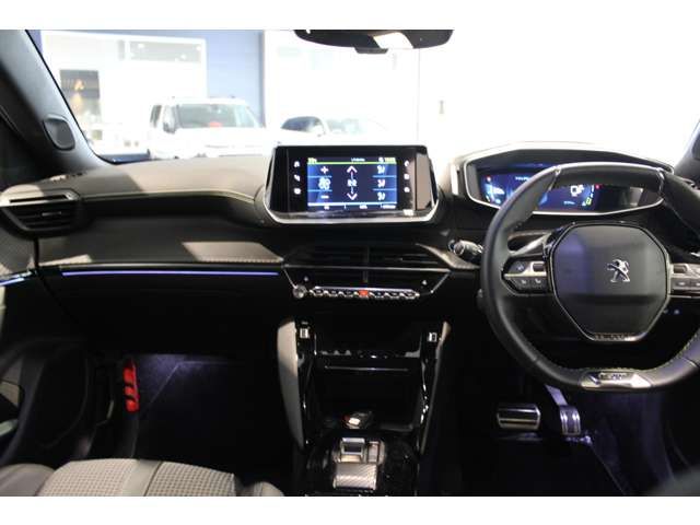 PEUGEOT e-2008
