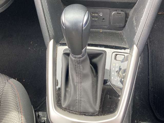 MAZDA2