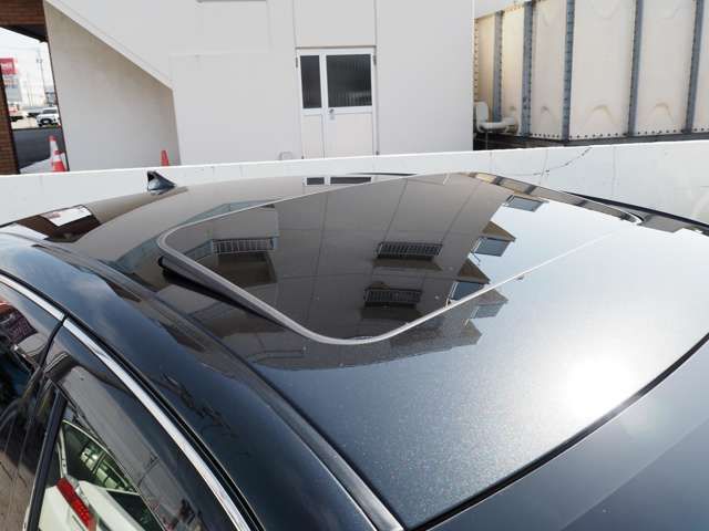 CROWN sedan