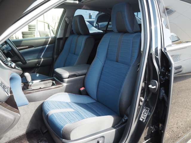 CROWN sedan