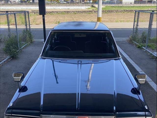 CROWN sedan