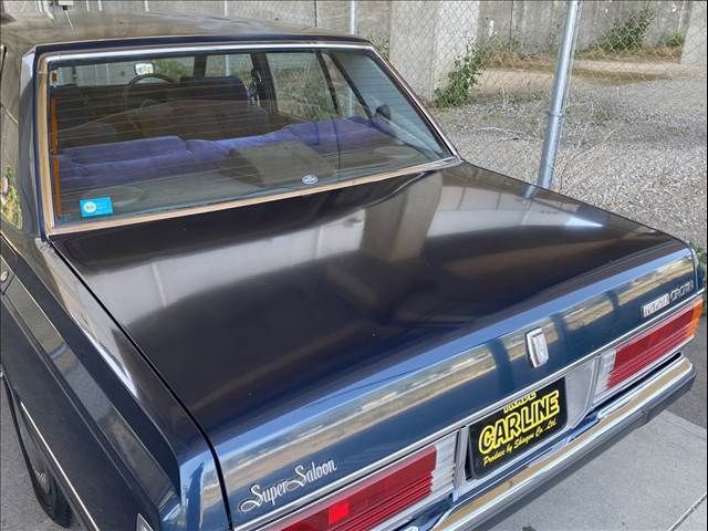 CROWN sedan