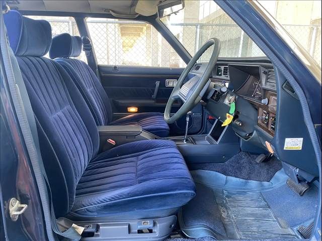 CROWN sedan