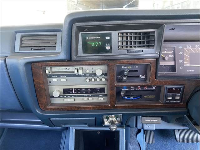 CROWN sedan