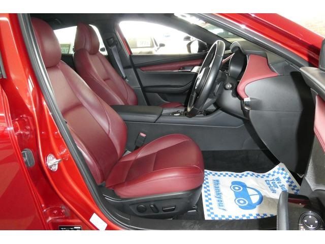 MAZDA3 FASTBACK