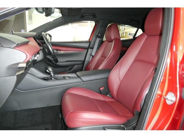 MAZDA3 FASTBACK