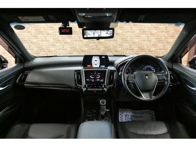 CROWN sedan hybrid 4WD