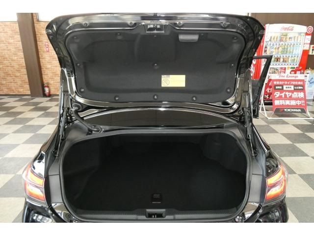CROWN sedan hybrid 4WD