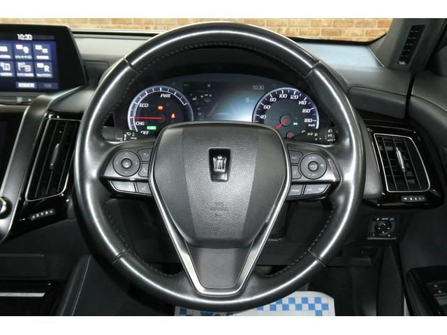 CROWN sedan hybrid 4WD