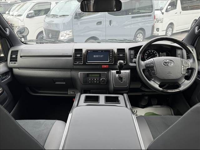 HIACE van 4WD