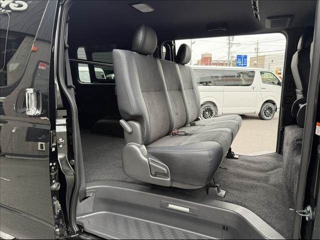 HIACE van 4WD