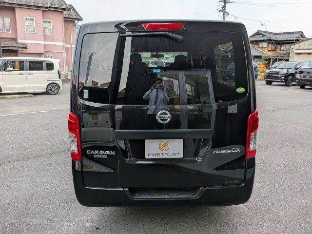 NV350 CARAVAN 4WD
