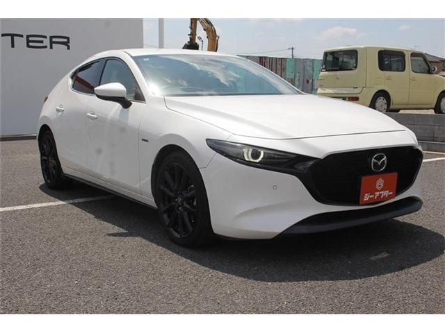 MAZDA3 FASTBACK