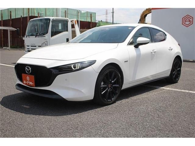 MAZDA3 FASTBACK