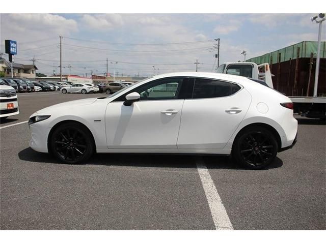 MAZDA3 FASTBACK