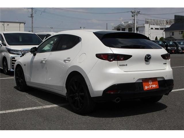 MAZDA3 FASTBACK