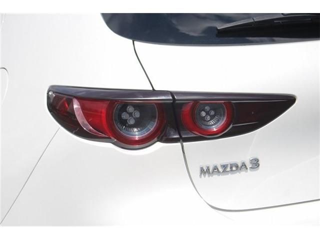 MAZDA3 FASTBACK