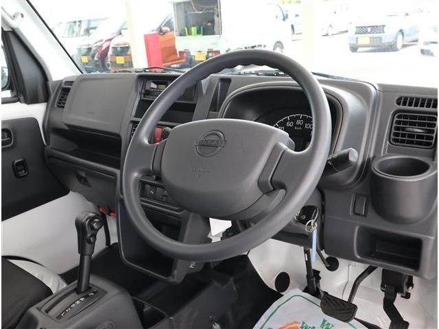 CLIPPER truck