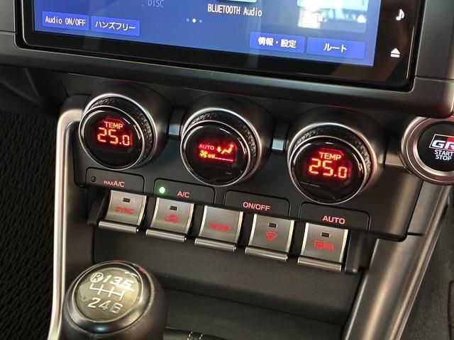 GR86