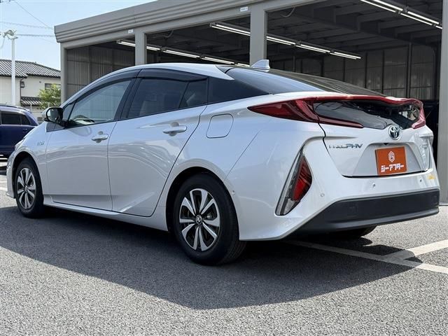 PRIUS PHV