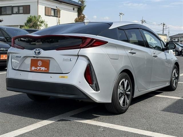 PRIUS PHV