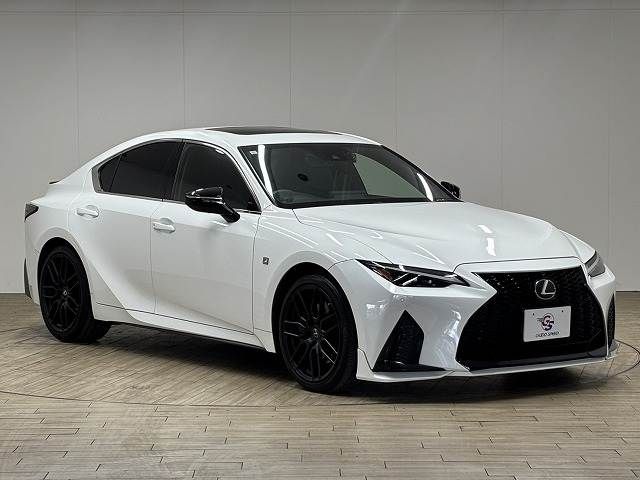 LEXUS IS300