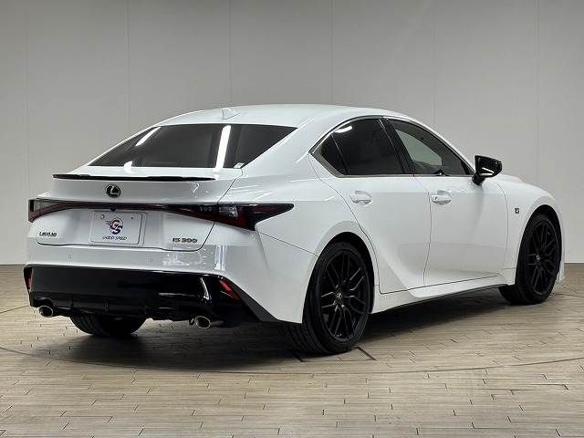 LEXUS IS300