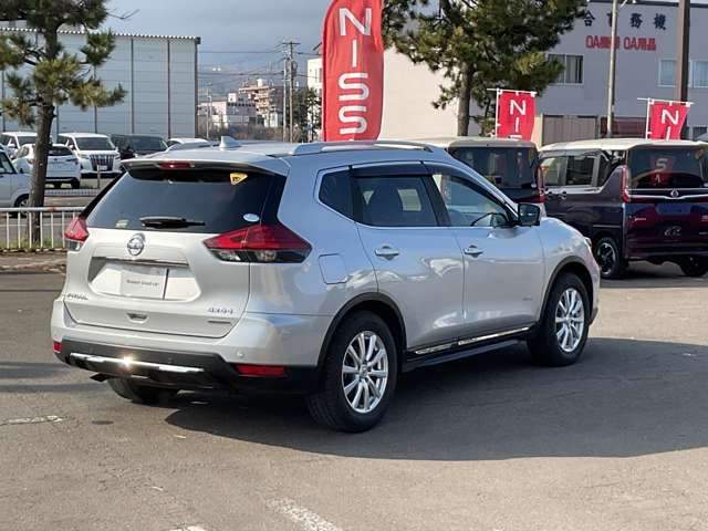 X-TRAIL HYBRID 4WD
