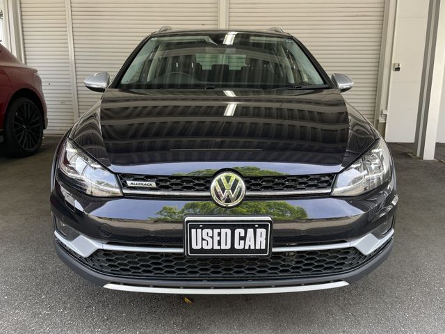 VOLKSWAGEN GOLF Alltrack