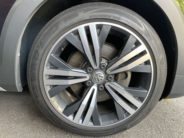 VOLKSWAGEN GOLF Alltrack